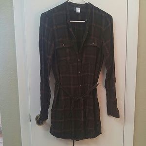 💜Dark green button down tunic